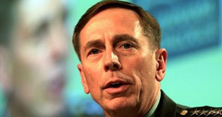 Pak army poses no threat to govt: Petraeus